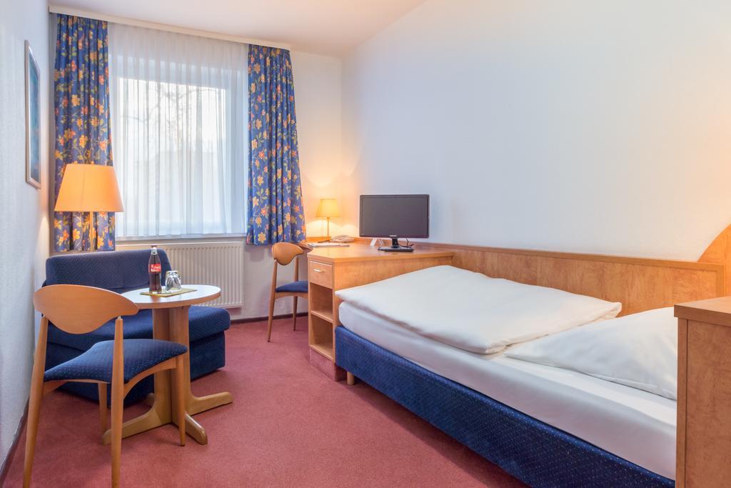 Cvjm Hotel Am Wollmarkt Braunschweig Szoba fotó
